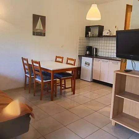 شقة فندقية Na Fali