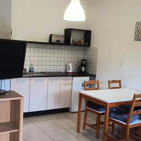 شقة فندقية Na Fali